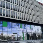 Seniors Architectural Systems SF52 Curtain Wall, photograph 3