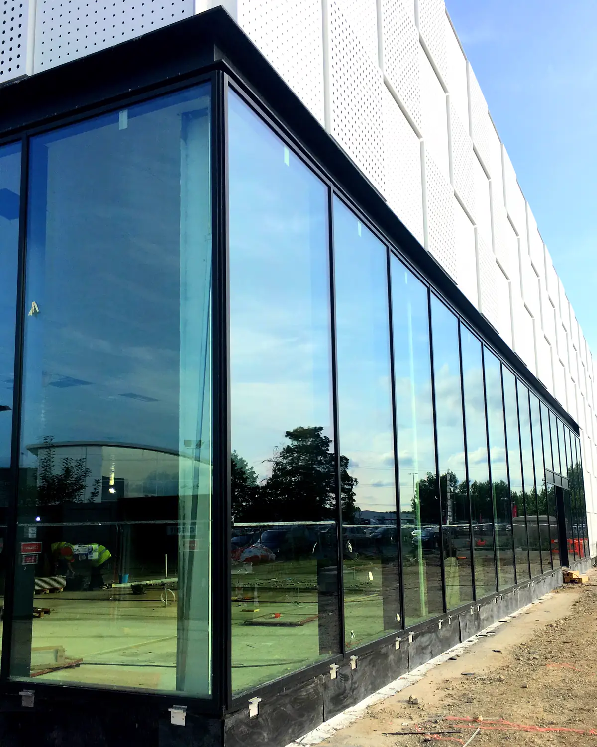 Porcelanosa, Reading, photograph 4