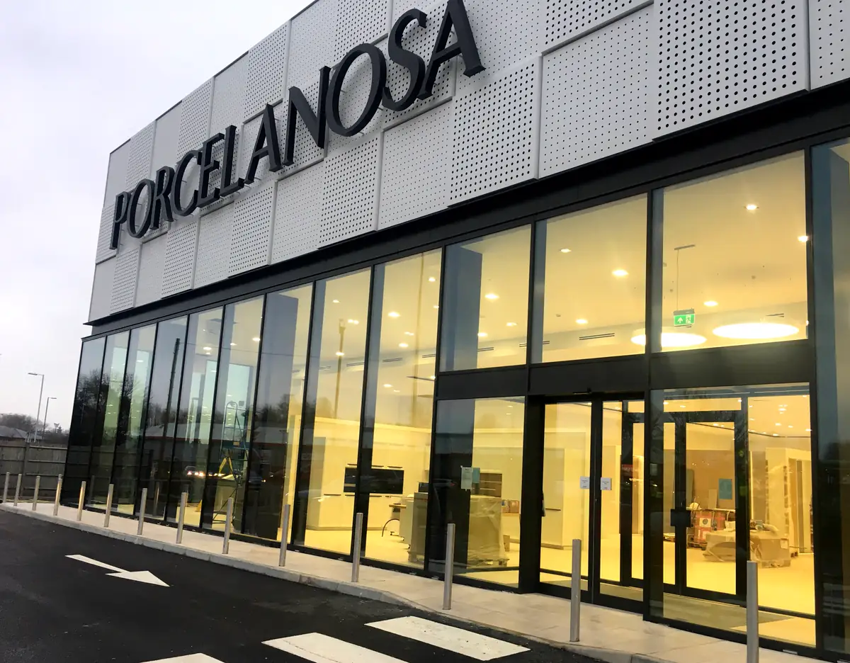 Porcelanosa, Reading, photograph 3